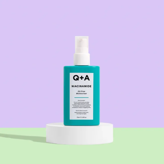 Q+A Niacinamide Oil-Free Moisturiser